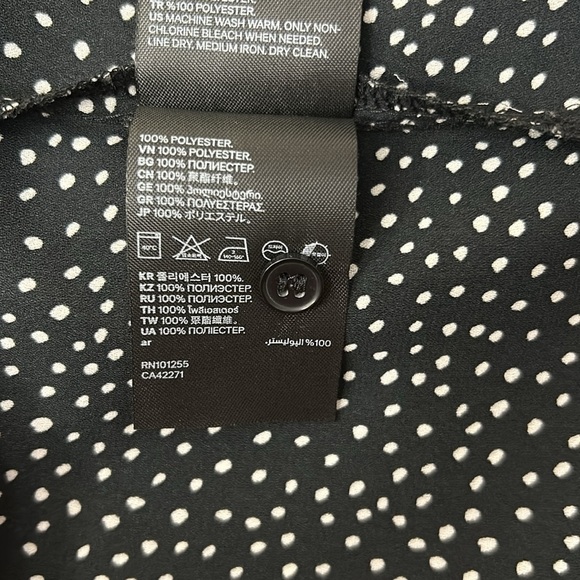 H&M Black and White Polka-dot Long Sleeve Button Down Blouse. Size 12. - Picture 9 of 11